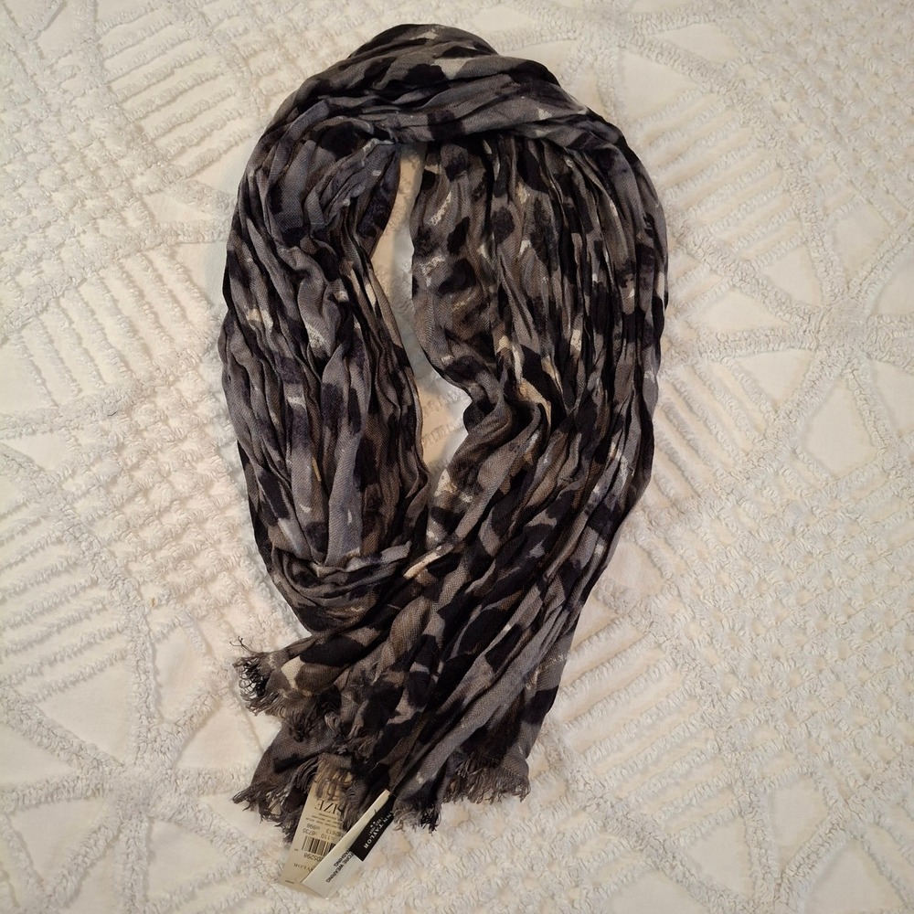 Ann Taylor Scarf Grey Black Abstract Leopard Cheetah Cat Print Fringed Rayon NWT